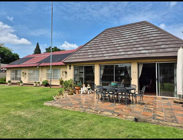 4 BEDROOM HOUSE FOR SALE IN BRACKENHURST